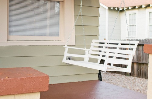 Montgomery House | Cheerful 3BR Escape | Cozy Comforts Await