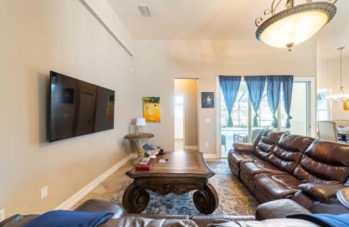 Palm Coast House | Cheerful 4 bed 3 bath pool in a quiet part of town