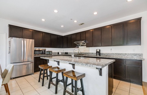 Chino House | Cheerful 4 bedroom 3 bathroom house in Chino Hills