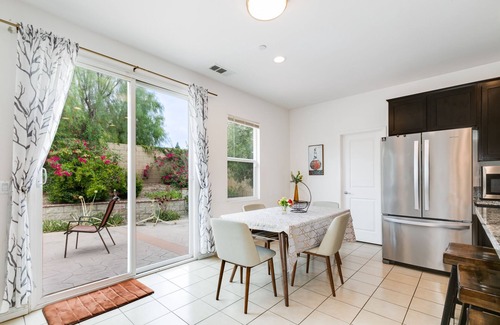 Chino House | Cheerful 4 bedroom 3 bathroom house in Chino Hills