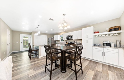 Southeast Pensacola House | Cheerful 4-bedroom home in East Hill Neighborhood