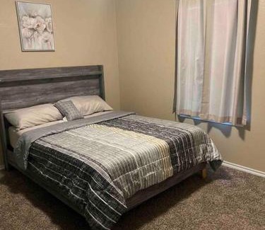 Collin County House | Cheerful 4-bedroom home with free parking garage.