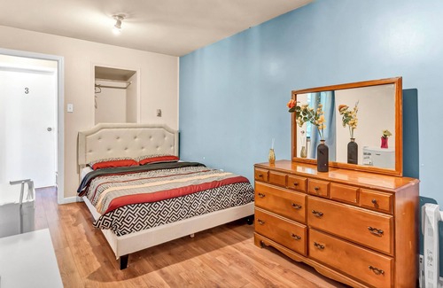 Langley House | Cheerful 5-bedroom cottage with River access