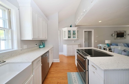 Naushop House | Cheerful 5 br Nantucket home; perfect for families