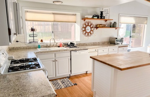 Redding House | Cheerful & Airy Boho House