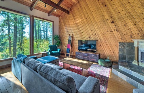 Whitefish House | Cheerful Cabin in the woods with lake views.