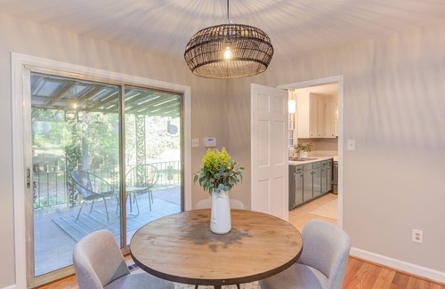 Chapel Hill House | Cheerful Chapel Hill 4 BR HOUSE Close to UNC/Carrboro on Private 7 Acre Flat Lot