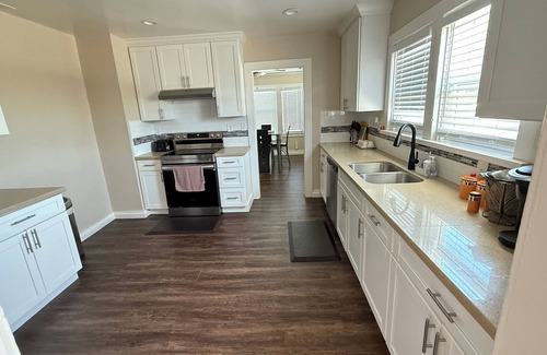 Stockton Other | Cheerful cozy secured ranch style close 99 freeway&famous food restaurants