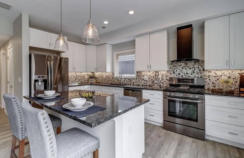 South Boulder House | Cheerful; modern home, steps from the mountains, shopping