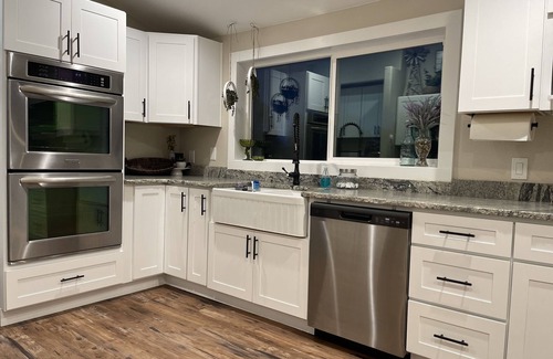 Halfway Other | Cheerful Newly remodeled 3-bedroom farmhouse