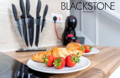 Darlington House | Cheerful one-bedroom house, with on-site parking by Blackstone