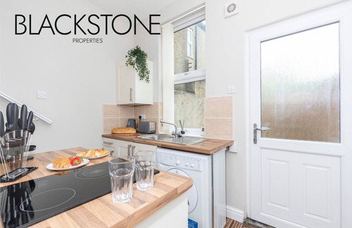 Darlington House | Cheerful one-bedroom house, with on-site parking by Blackstone