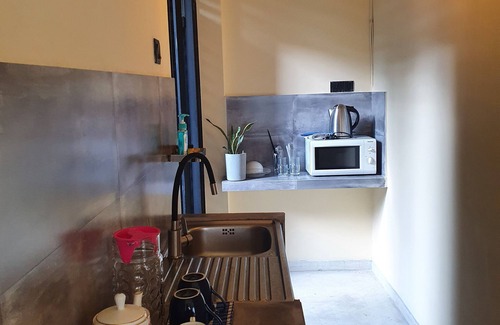Kandy Apartment | Cheerful One Bedroom Apartment in the heart of Kandy City