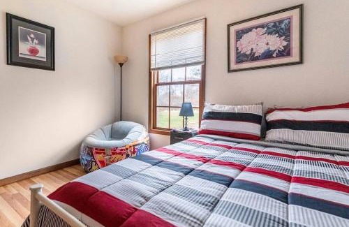 Albrightsville House | Cheerful Pocono home away from home