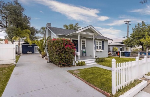 Monrovia House | Cheerful Studio Monrovia Old Town/Pasadena/COH
