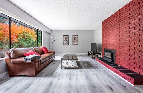Surrey House | Cheerful Units in Surrey