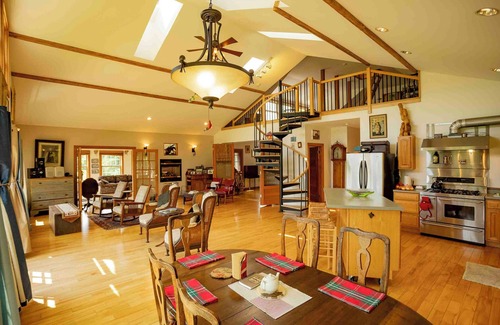 Richmond House | Cheever Hollow Farm an essential retreat central to Lenox and the Berkshires