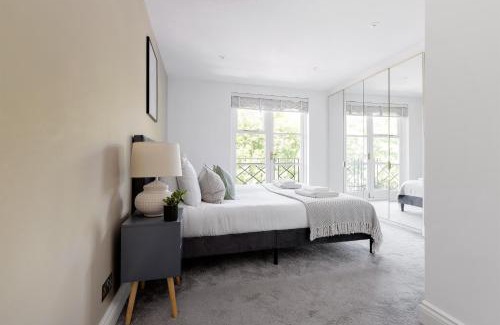 Sands End Apartment | Chelsea Harbour Luxury Apartment