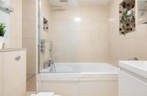 Sands End Apartment | Chelsea Harbour Luxury Apartment