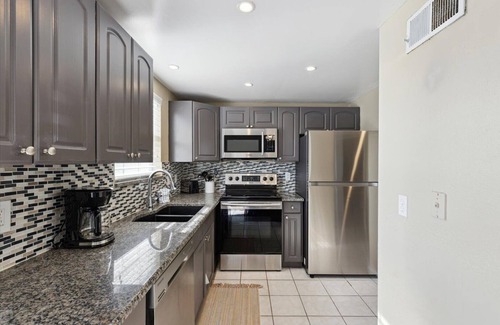 Cape Caneveral Beach Gardens House | Cherie Down Townhome W/Patio, Balcony, BBQ Grills, Fire Pit & 5 Minute Walk to the Beach! 🏖️