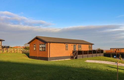 Briggswath House | Cherry Blossom Lodge