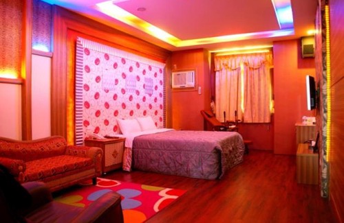 Puli Hotel | Cherry Blossom Motel