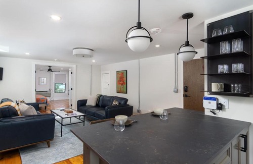 Black Mountain Apartment | Cherry Street Loft (B) Pet-Friendly & In the Heart of Downtown Black Mtn!