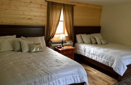 Bethlehem Resort | Cherry Suite: Cozy Mountain Resort Suite