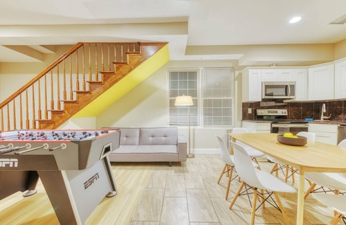 Chinatown Apartment | Cherry Suites 3BR Apt w W D Foosball Table