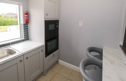 Ballintober Cottage | CHERRY TREE COTTAGE, family friendly in Castlebar, County Mayo