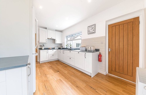 Coniston Cottage | Cherry Tree Cottage - spacious village home with hot tub & gardens
