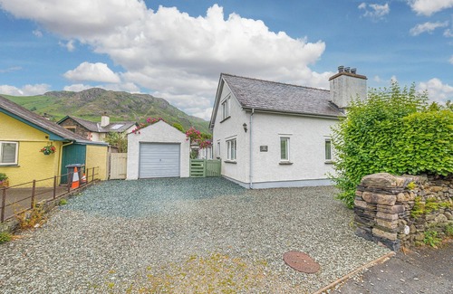 Coniston Cottage | Cherry Tree Cottage - spacious village home with hot tub & gardens