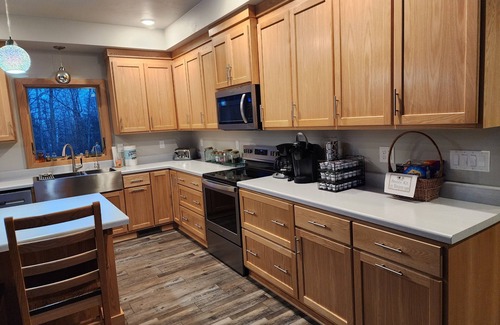 Algoma House | Cherry Tree House - located on 10 acres - only 5 minutes from Algoma.