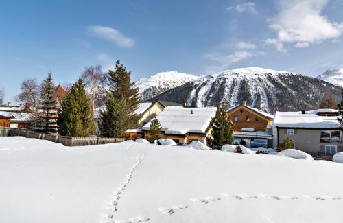 Samedan Apartment | Chesa Roser - Samedan