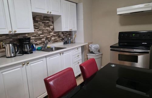 Winnipeg Apartment | Chesskings Guests House