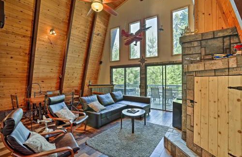 Lake Almanor West House | Chester Cabin with Deck - Walk to Lake and Golfing!