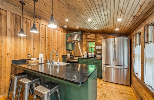 Mentone Cabin | Chestnut Cabin-historic home with modern style