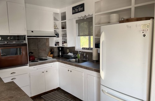 Brookings House | Chetco Riverview! Private! Rejuvenating Hot Tub! King Bed!