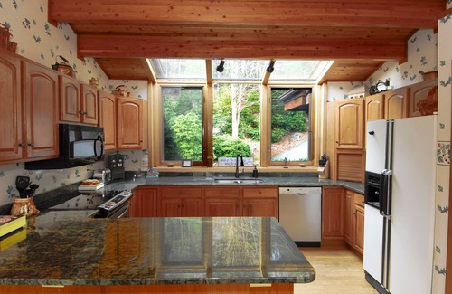 Blowing Rock House | Chetola 4BR Luxury House; Pool, Fitness Center, Walk to Town,Hike in Nat'l Park