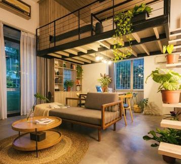 Lang Ha Apartment | Chewy Junior Place in Center-Green Balcony- FREE Airport Shuttle-Tours