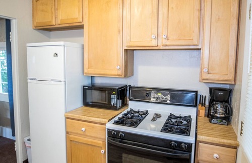 Broadmoor Cabin | Cheyenne Cañon Cabin, Hiking, Biking From The Door! 4 Blks To Broadmoor