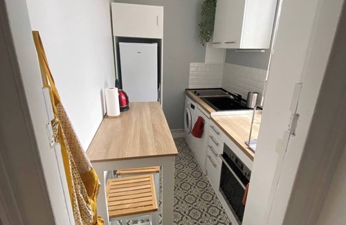 Anatole France Danton Apartment | Chez anatole, apartment near downtown