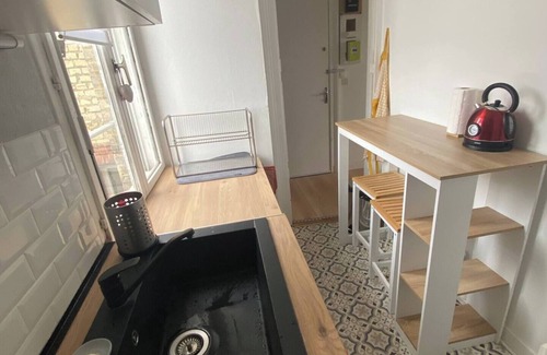 Anatole France Danton Apartment | Chez anatole, apartment near downtown
