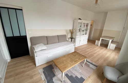 Anatole France Danton Apartment | Chez anatole, apartment near downtown