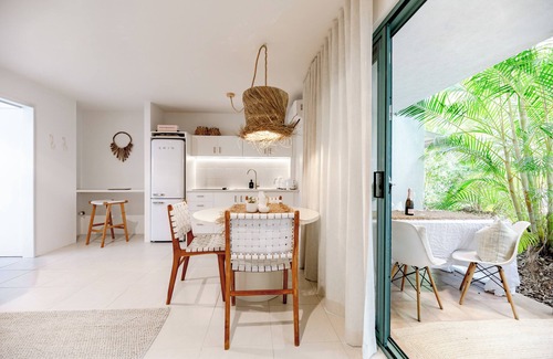 Sunshine Beach Apartment | Chez Belle ~ Noosa's Luxe Coastal Collection