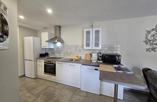 Genis House | Chez eugenie