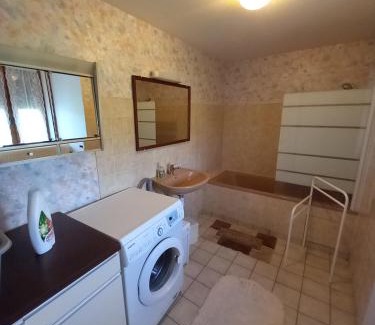 Saint-Silvain-Bellegarde House | Chez Germaine