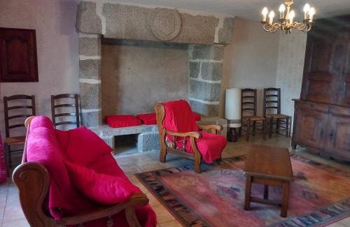 Saint-Silvain-Bellegarde House | Chez Germaine
