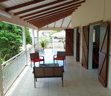 Belcourt House | Chez Gilberte Bragelogne