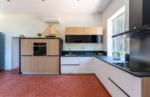 Miramas Apartment | Chez Isabelle et Jacques 2 pers